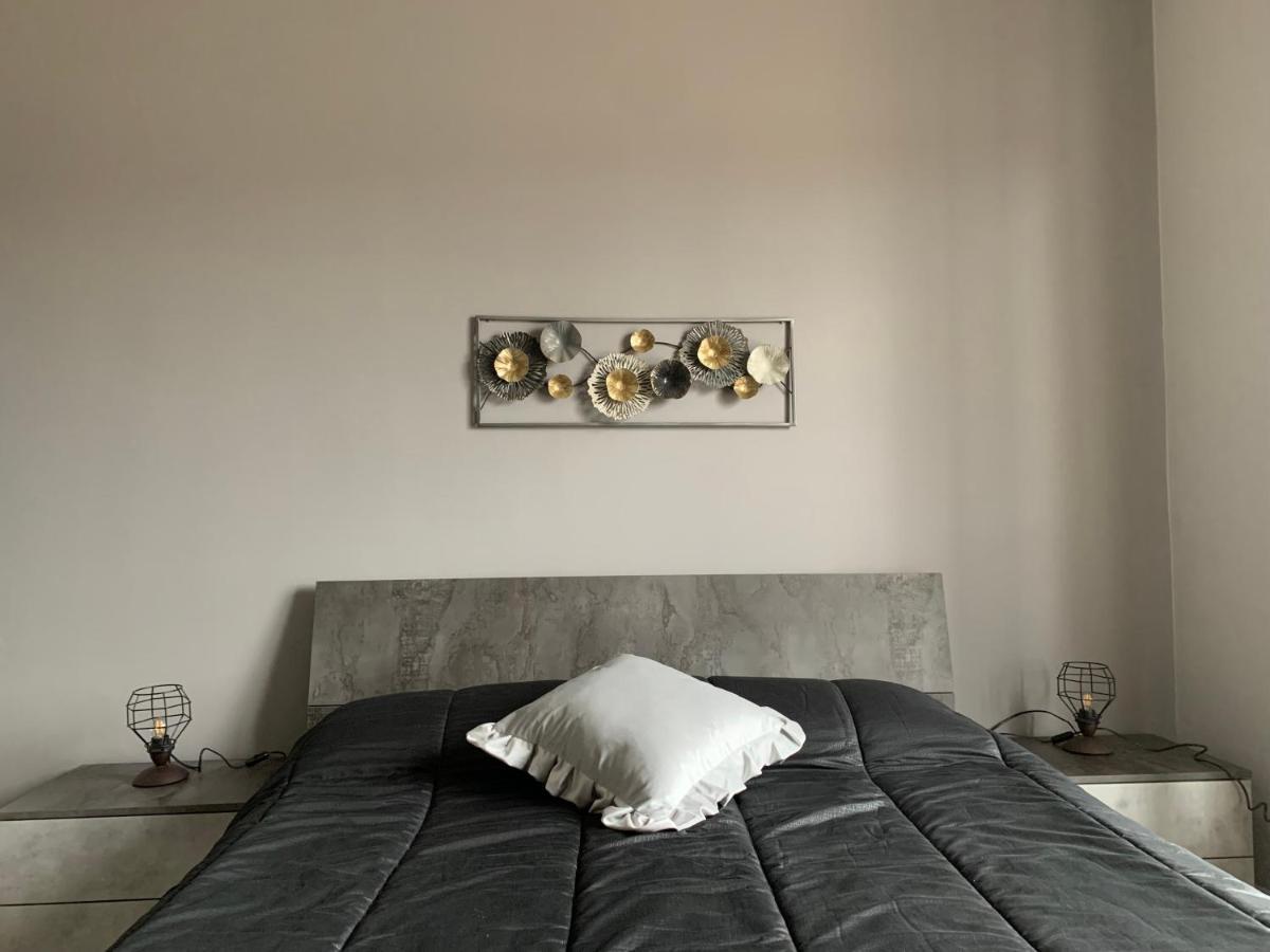 “L' Angolo Dei Sogni” Apartment กาซาเล มอนแฟร์ราโต ภายนอก รูปภาพ